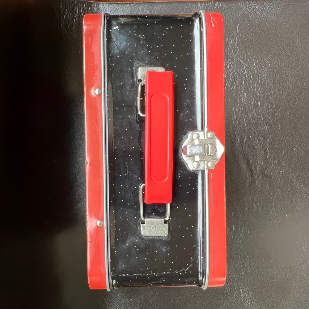 2012 Paul Thorn Used Red Lunchbox - Picture 4 of 7